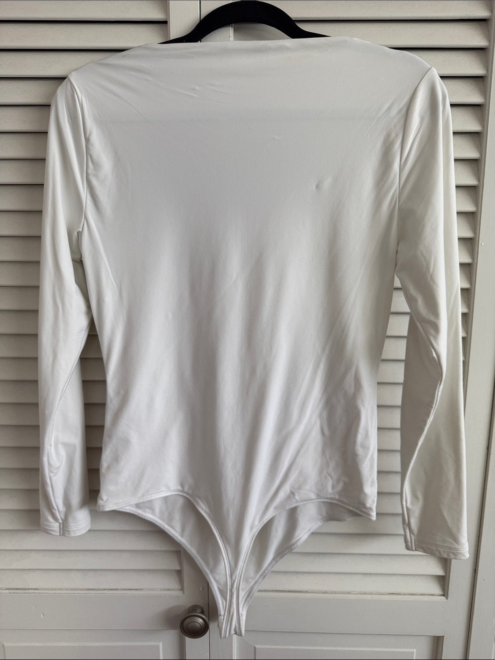 Abercrombie & Fitch White Long-Sleeve Scoop-Neck Bodysuit - Picture 3 of 3